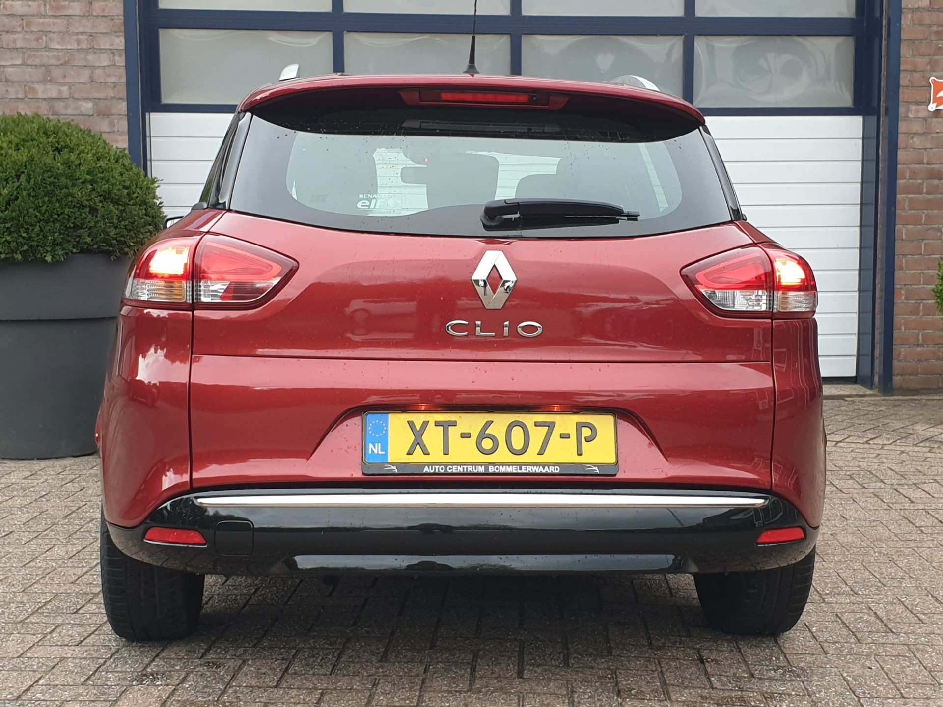 agenda Naar boven Occlusie Renault Clio Estate 1.2 16V kopen? | Autocentrumbommelerwaard.nl